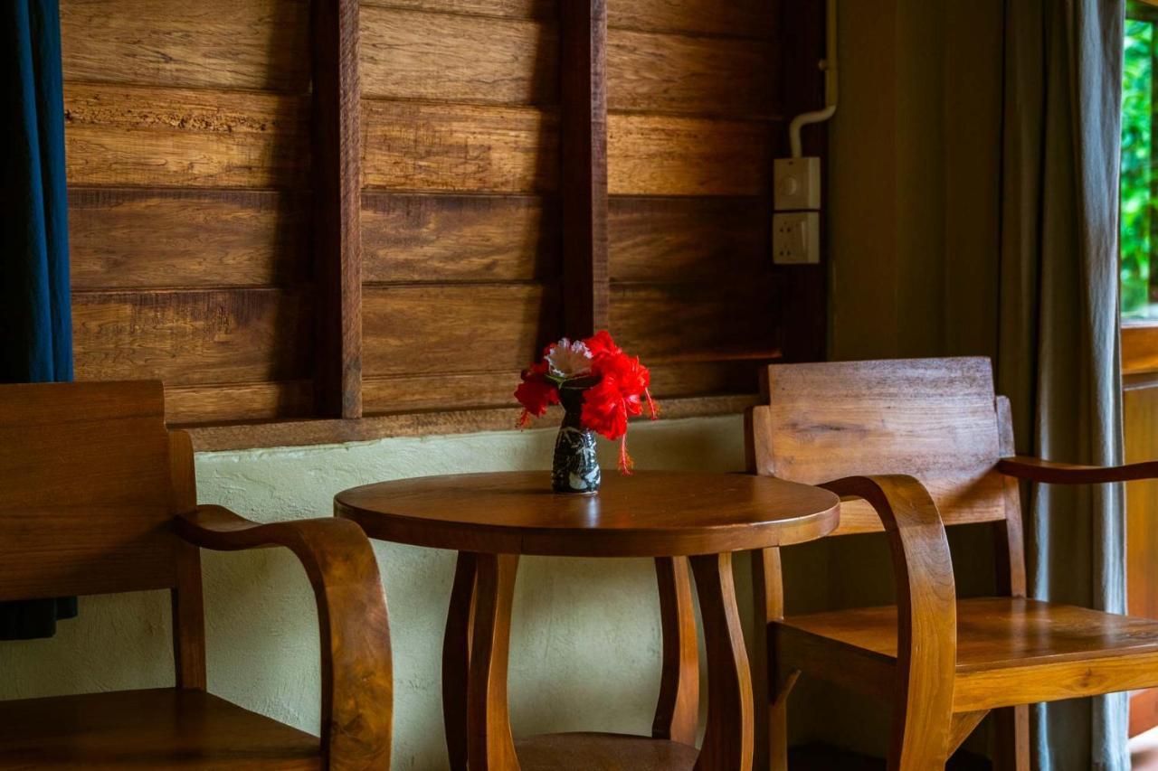 Monkey Mansion - Jungalows & Tours Khao Sok National Park Exterior photo